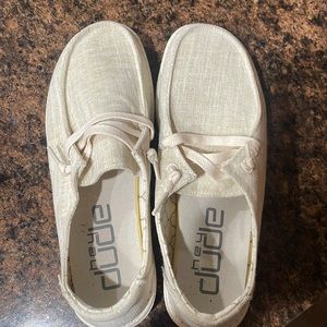 - Hey dude women’s shoes , new